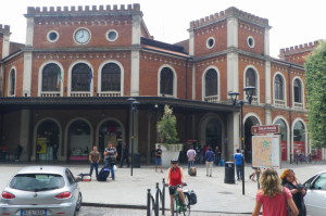 Aufbruch zum letzten Abschnitt vom Bahnhof in Brescia