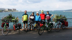 Die kleine Gruppe voller Vorfreude auf die Tour am Genfer See.